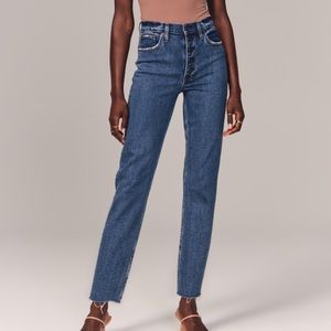 A&F Mom Jeans High Rise size 25/0 regular
